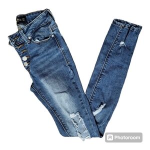 Distressed Skinny Jeans
